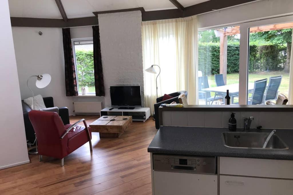 Rustig Gelegen Bungalow In Mooi 哈弗尔特 外观 照片